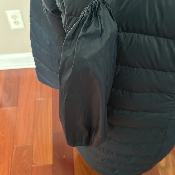 Slowdown jacket with bag. New with tags. - Picture 7 of 9